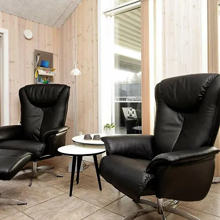 8 Person Holiday In Bl Vand